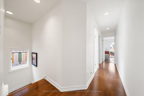 Photo 23 at 82 Mayfield Avenue, Swansea, Toronto