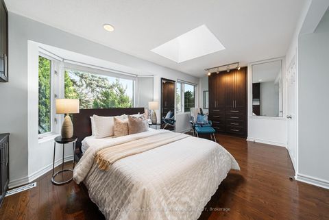 Photo 24 at 82 Mayfield Avenue, Swansea, Toronto