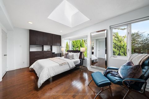 Photo 25 at 82 Mayfield Avenue, Swansea, Toronto