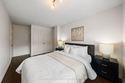 Photo 30 at 82 Mayfield Avenue, Swansea, Toronto