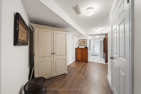 Photo 36 at 82 Mayfield Avenue, Swansea, Toronto