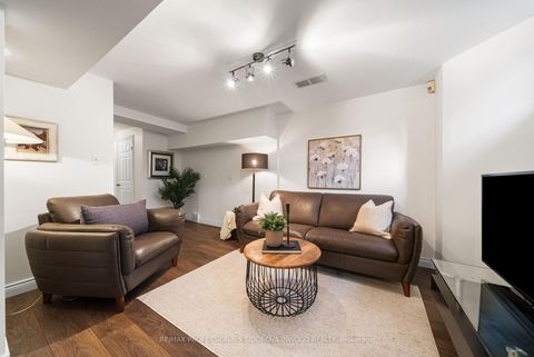 Photo 38 at 82 Mayfield Avenue, Swansea, Toronto