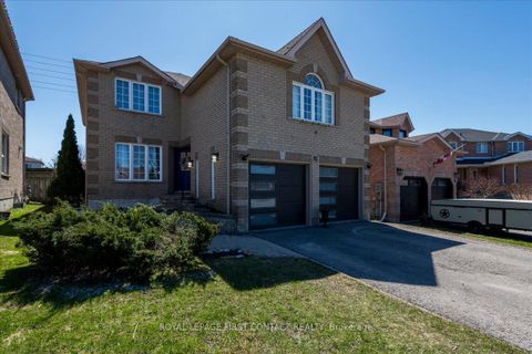 Photo 1 at 83 Violet Street, Holly, Barrie