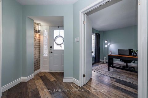 Photo 3 at 83 Violet Street, Holly, Barrie