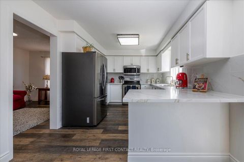 Photo 7 at 83 Violet Street, Holly, Barrie