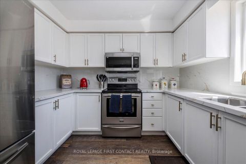 Photo 8 at 83 Violet Street, Holly, Barrie