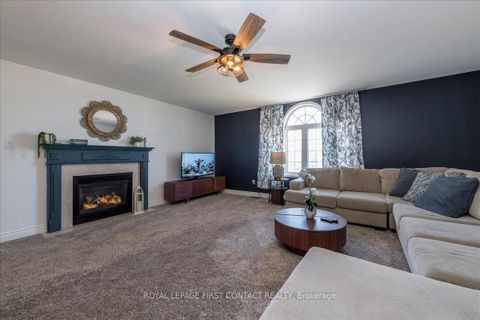 Photo 12 at 83 Violet Street, Holly, Barrie