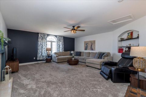 Photo 13 at 83 Violet Street, Holly, Barrie