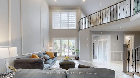 Photo 4 at 32 Dalmato Court, Vaughan Grove, Vaughan