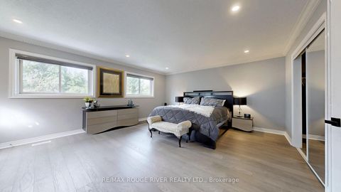 Photo 14 at 32 Dalmato Court, Vaughan Grove, Vaughan