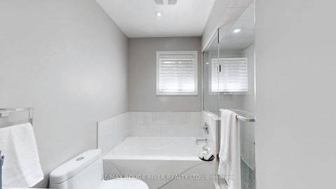 Photo 21 at 32 Dalmato Court, Vaughan Grove, Vaughan