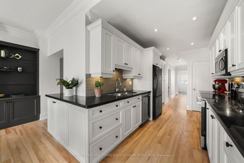 Photo 14 at 307 Belsize Drive, Mount Pleasant East, Toronto