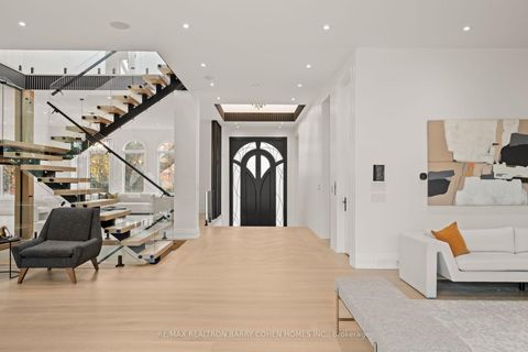 Photo 3 at 81 Upper Canada Drive, Windfields, Toronto