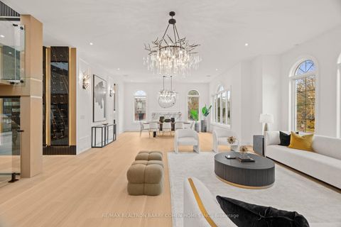 Photo 7 at 81 Upper Canada Drive, Windfields, Toronto