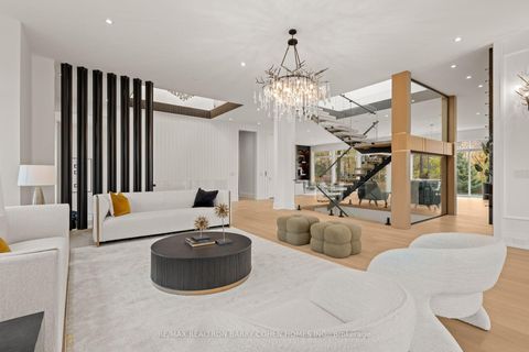 Photo 9 at 81 Upper Canada Drive, Windfields, Toronto