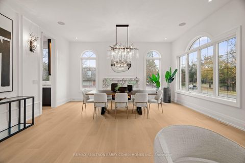 Photo 10 at 81 Upper Canada Drive, Windfields, Toronto