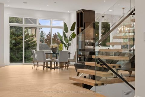 Photo 11 at 81 Upper Canada Drive, Windfields, Toronto