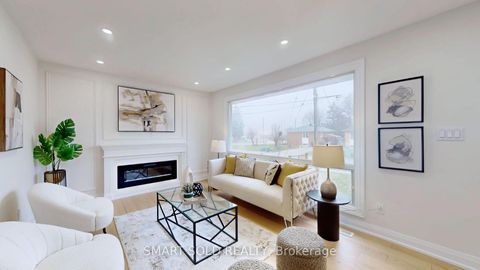 Photo 1 at 439 Fernleigh Circle N, Crosby, Richmond Hill