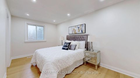 Photo 11 at 439 Fernleigh Circle N, Crosby, Richmond Hill
