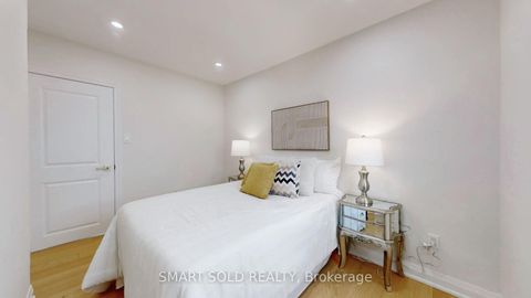 Photo 18 at 439 Fernleigh Circle N, Crosby, Richmond Hill
