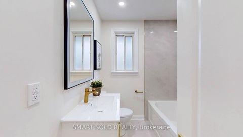 Photo 19 at 439 Fernleigh Circle N, Crosby, Richmond Hill