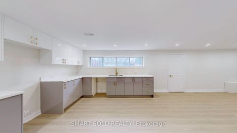 Photo 25 at 439 Fernleigh Circle N, Crosby, Richmond Hill