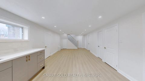 Photo 27 at 439 Fernleigh Circle N, Crosby, Richmond Hill