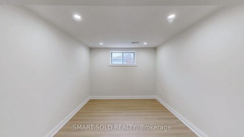 Photo 29 at 439 Fernleigh Circle N, Crosby, Richmond Hill