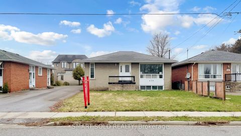 Photo 36 at 439 Fernleigh Circle N, Crosby, Richmond Hill