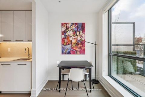 Photo 12 at 405 - 90 Niagara Street, Niagara, Toronto