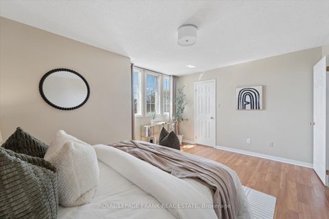 Photo 14 at 48 Shady Lane Crescent, Bowmanville, Clarington