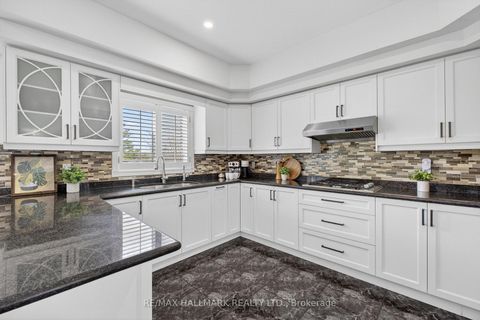 Photo 10 at 53 Alpha Court, Islington Woods, Vaughan