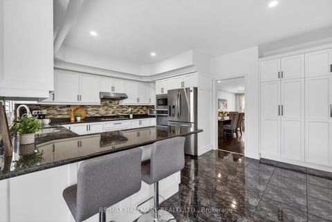 Photo 12 at 53 Alpha Court, Islington Woods, Vaughan