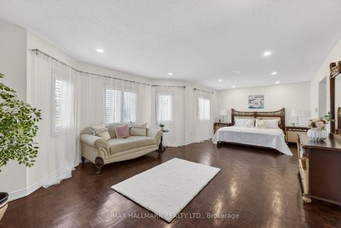 Photo 24 at 53 Alpha Court, Islington Woods, Vaughan