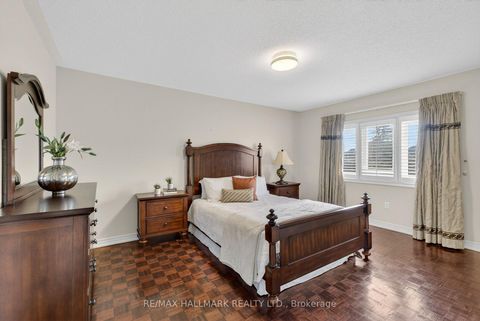 Photo 32 at 53 Alpha Court, Islington Woods, Vaughan