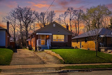 Photo 0 at 10 Garthwood Drive, Kennedy Park, Toronto