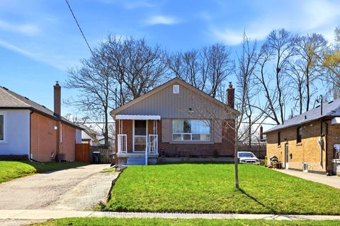 Photo 2 at 10 Garthwood Drive, Kennedy Park, Toronto