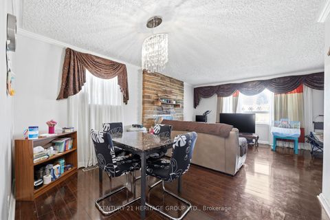 Photo 10 at 10 Garthwood Drive, Kennedy Park, Toronto