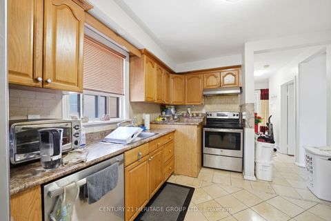Photo 16 at 10 Garthwood Drive, Kennedy Park, Toronto