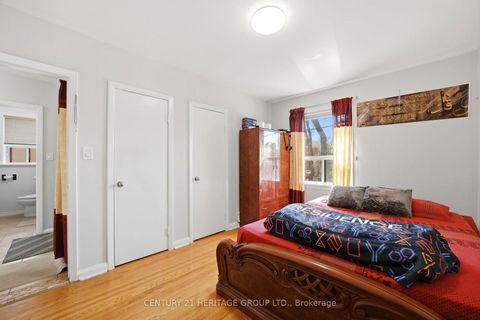 Photo 19 at 10 Garthwood Drive, Kennedy Park, Toronto
