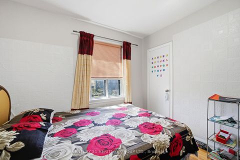 Photo 25 at 10 Garthwood Drive, Kennedy Park, Toronto