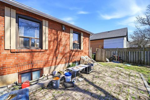 Photo 37 at 10 Garthwood Drive, Kennedy Park, Toronto