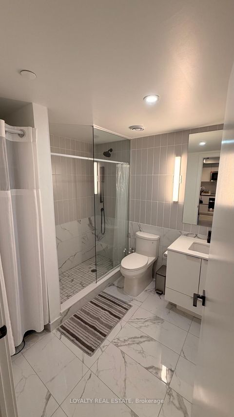 Photo 14 at 805 - 327 King Street W, Waterfront Communities C1, Toronto