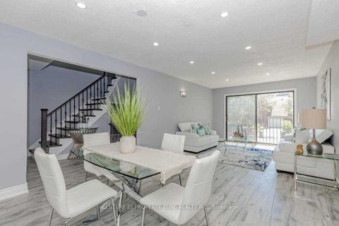 Photo 1 at 8 Norbrook Crescent, Clairville, Toronto