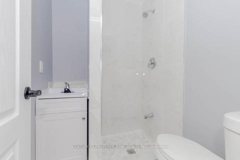 Photo 2 at 8 Norbrook Crescent, Clairville, Toronto