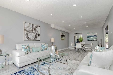 Photo 4 at 8 Norbrook Crescent, Clairville, Toronto