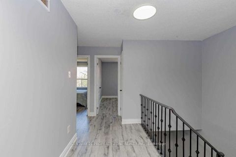 Photo 6 at 8 Norbrook Crescent, Clairville, Toronto
