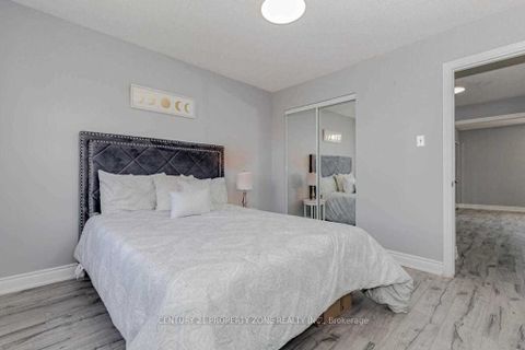 Photo 8 at 8 Norbrook Crescent, Clairville, Toronto