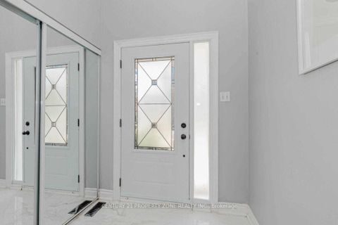 Photo 10 at 8 Norbrook Crescent, Clairville, Toronto