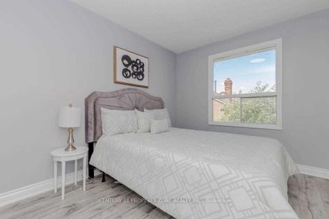 Photo 12 at 8 Norbrook Crescent, Clairville, Toronto